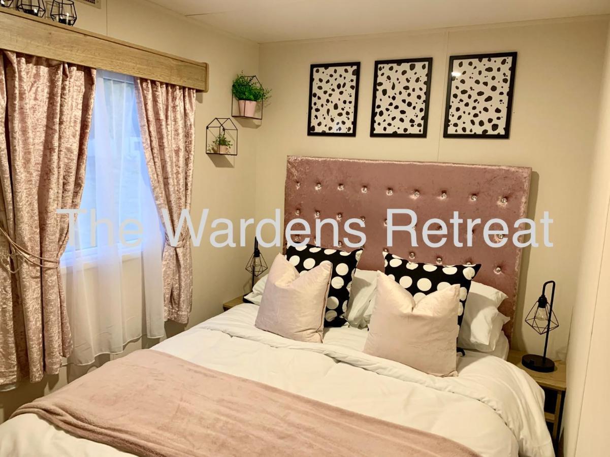 فندق The Wardens Retreat - Tattershall Lakes Country Park المظهر الخارجي الصورة